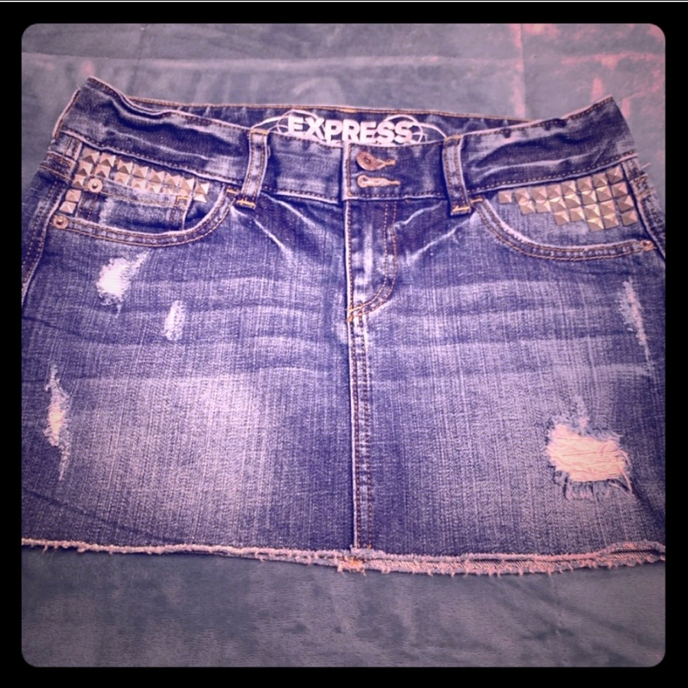 💟3 for $30 Distressed  Express Jean skirt💟